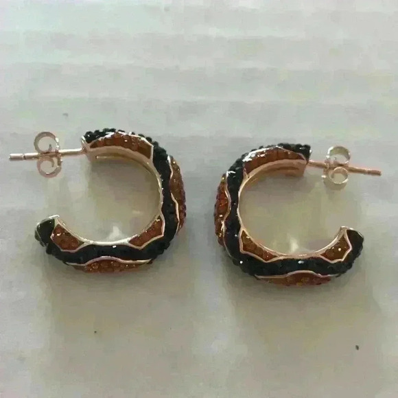 Essential new Multi Crystal Animal Print Hoops - Picture 5 of 8